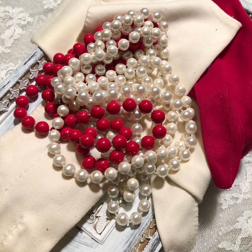 Set of 3 vintage faux pearl necklaces red white - Picture 8 of 8